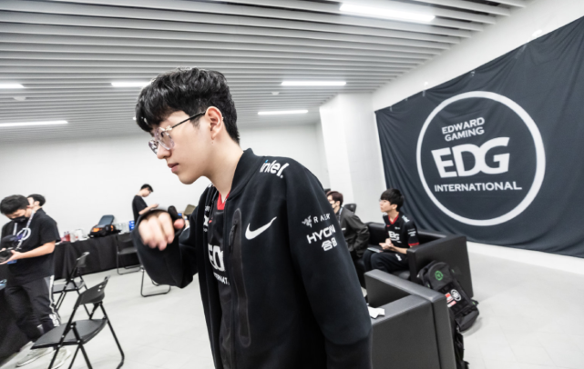 能在短期内 能在短期内