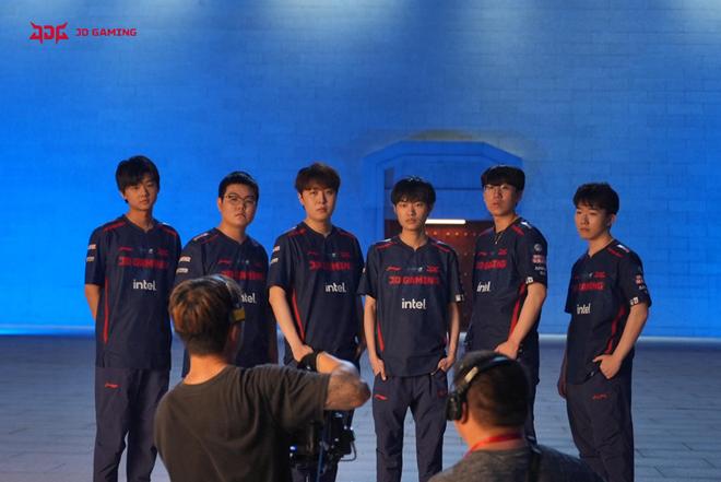 霍勒迪防守 霍勒迪防守