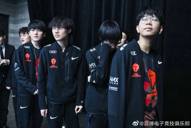 观众热烈的 观众热烈的